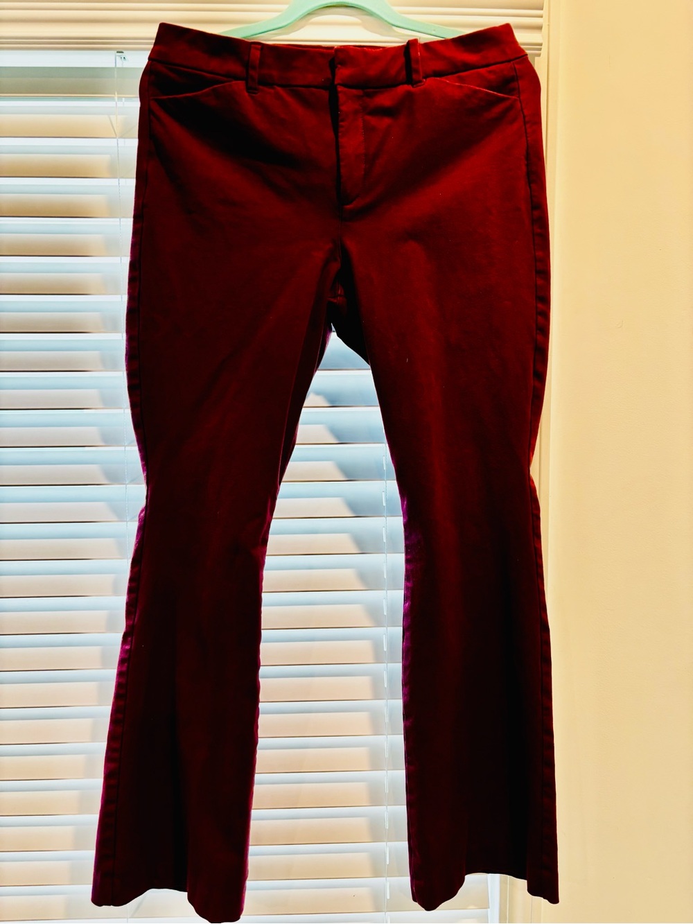 Old Navy Women’s High-Rise Pixie Flare Pants in Burgundy - Picture 2 of 3